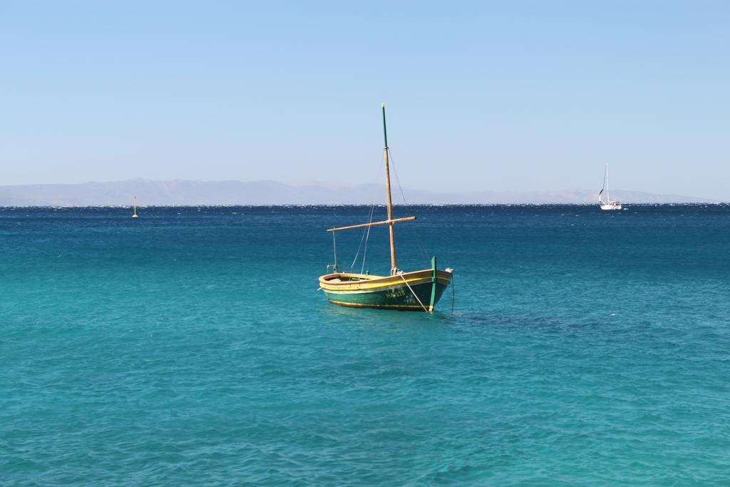 Apartments Antisa Baška Voda エクステリア 写真